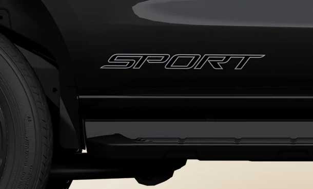运动版专属标记 车尾和侧门特有“Sport”标识